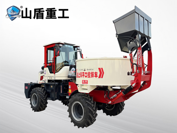 自上料攪拌車與傳統(tǒng)攪拌設(shè)備的比較